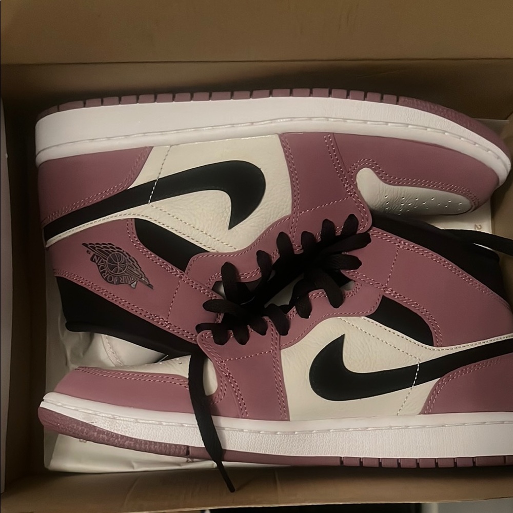 Nike Women's Pink and Black Sneakers